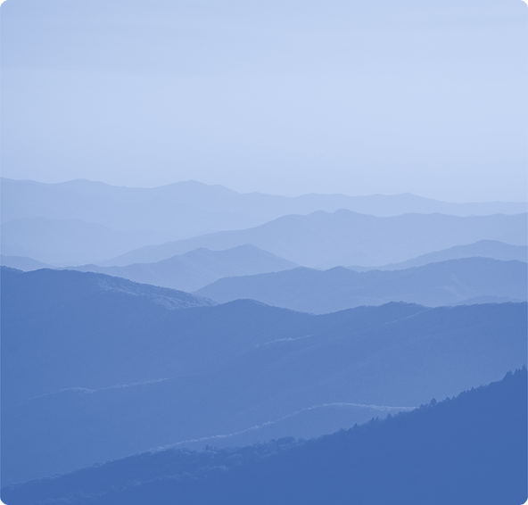 Bakgrunnsbilde med fjell og trær